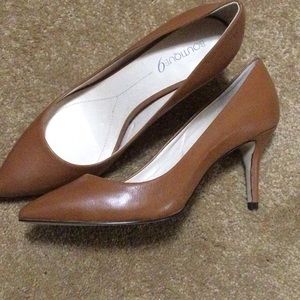 NEW w/out tags. Leather Boutique 9 2” heel pump.